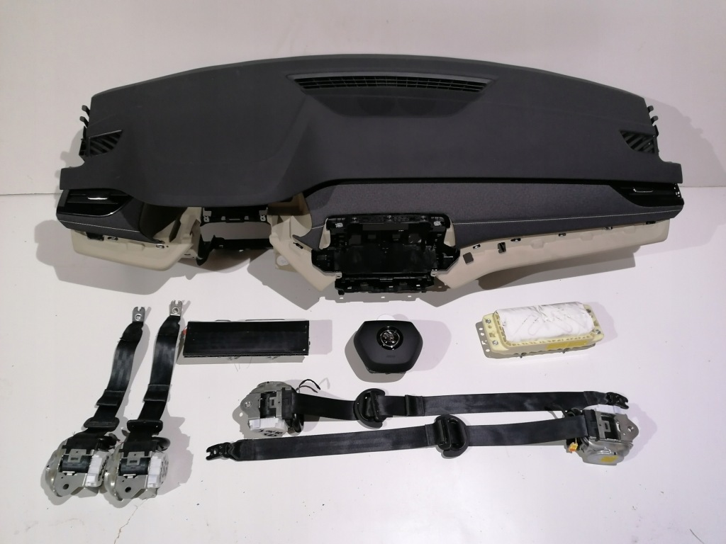 фото №1, Skoda octavia iv 4 приборная панель консоль подушка безопасности подушки безопасности ремни