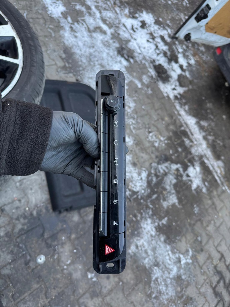 фото №1, Citroen c5 aircross панель кондиционера 9828018177