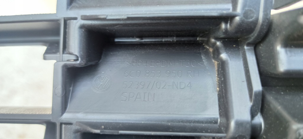 фото №13, Vw polo v 6c lift 14- решітка бампера перед хром