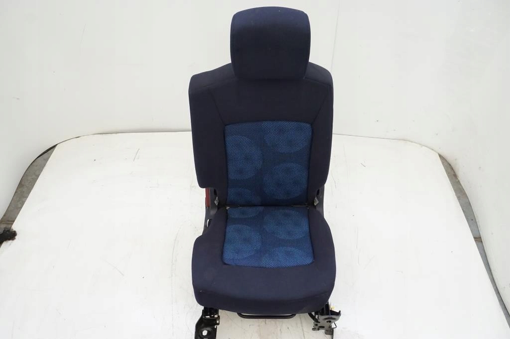 фото №2, Сиденье левый задняя 2 ряд peugeot 1007 1.6 16v