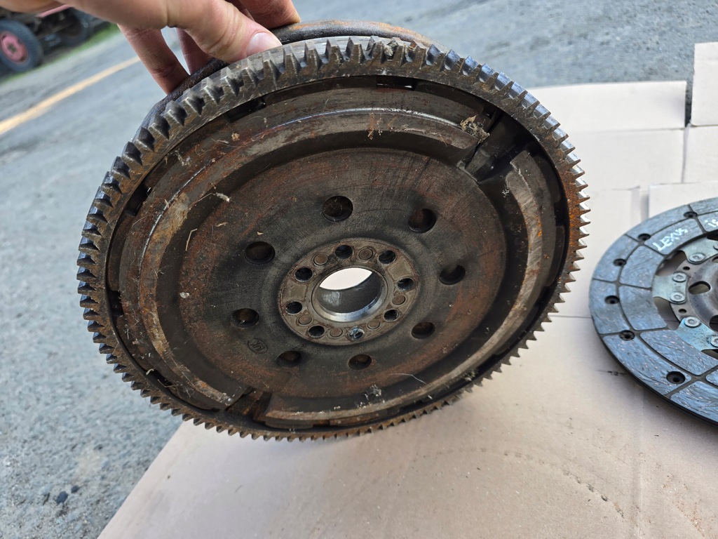 фото №9, Зчеплення колесо двомасовий комплект lexus is 220 toyota 2.2 d-cat 2ad