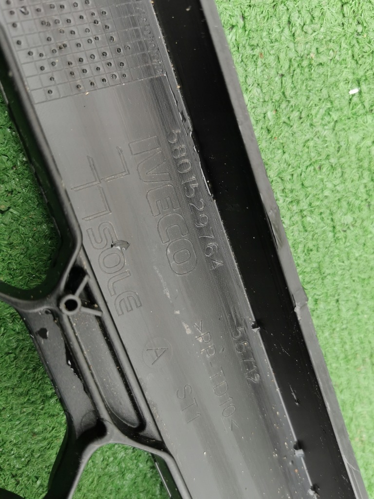 фото №10, Решётка средняя бампера перед передний iveco daily iv 14- 5801529764