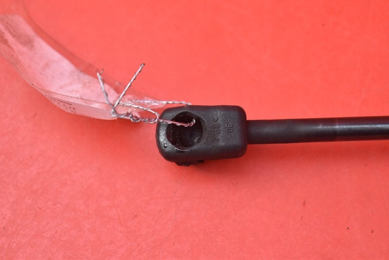 фото №5, Привід амортизатори капот vw eos 07r