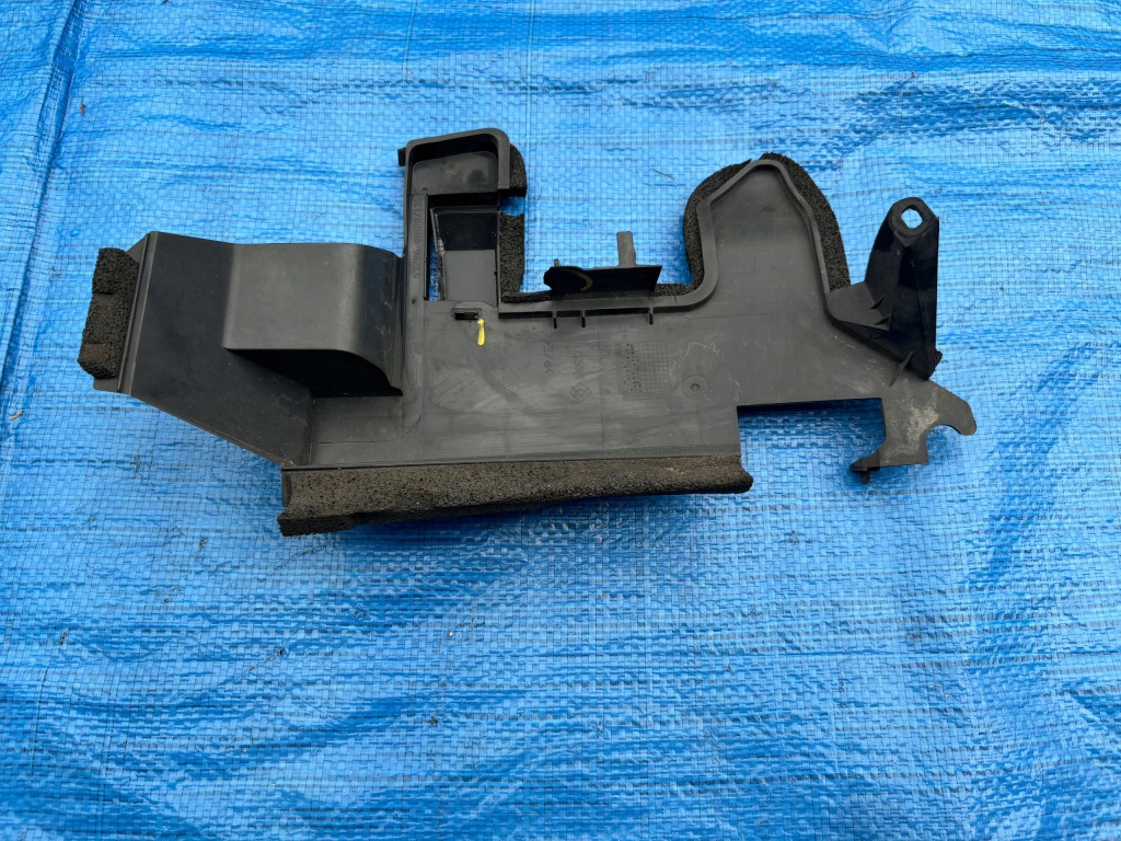 Купить Peugeot 108 воздуховод воздуха левая