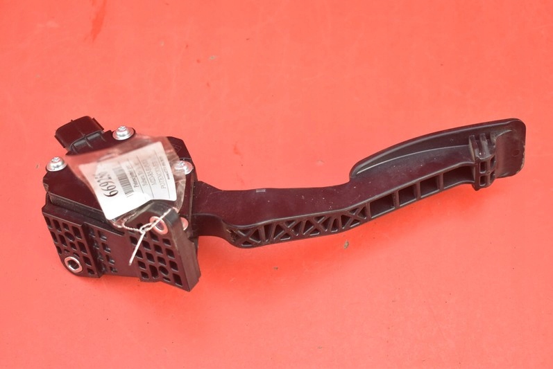 фото №6, Потенціометр педаль газу eu 36010fj010 subaru xv 2.0 d 150 km 11-17