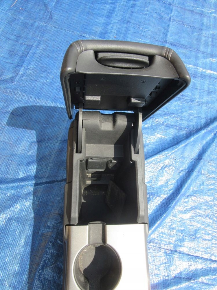 фото №8, Malibu 2012 туннель средний подлокотник кожа eu