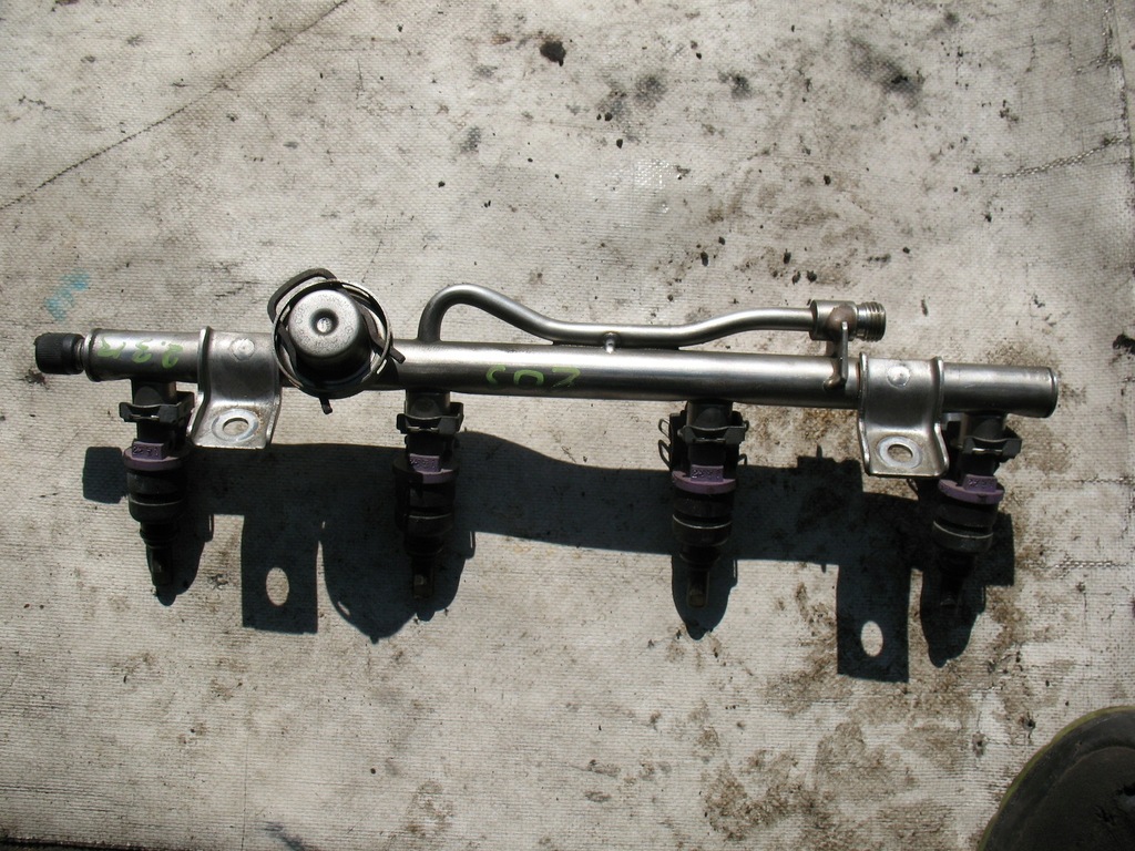 фото №1, Mercedes w203 молдинг впрыскная a1110703095