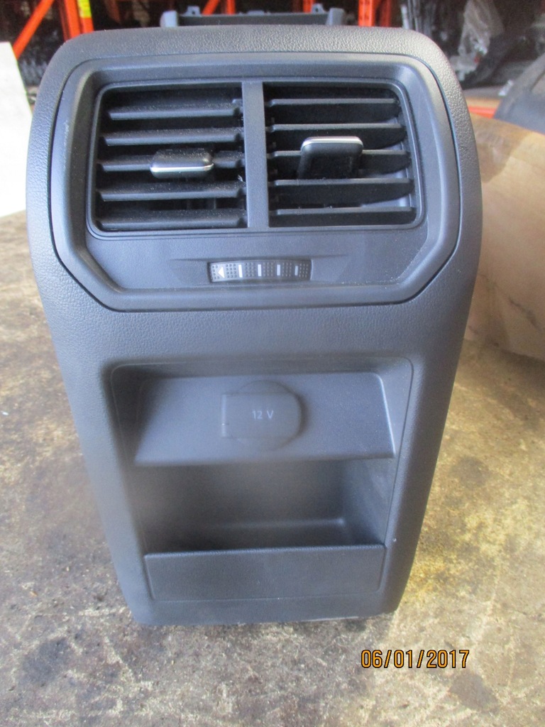 фото №5, Туннель средний подлокотник vw golf sportsvan