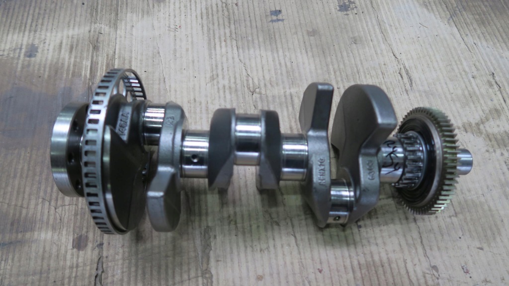 Купити Ford kuga mk3 focus mk4 1.5 ecoboost wał колінчастий