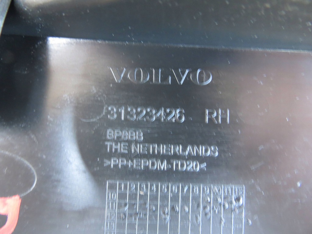 фото №8, Направляющая кронштейн бампера правый перед volvo s60 ii v60 i 2.0d 163km
