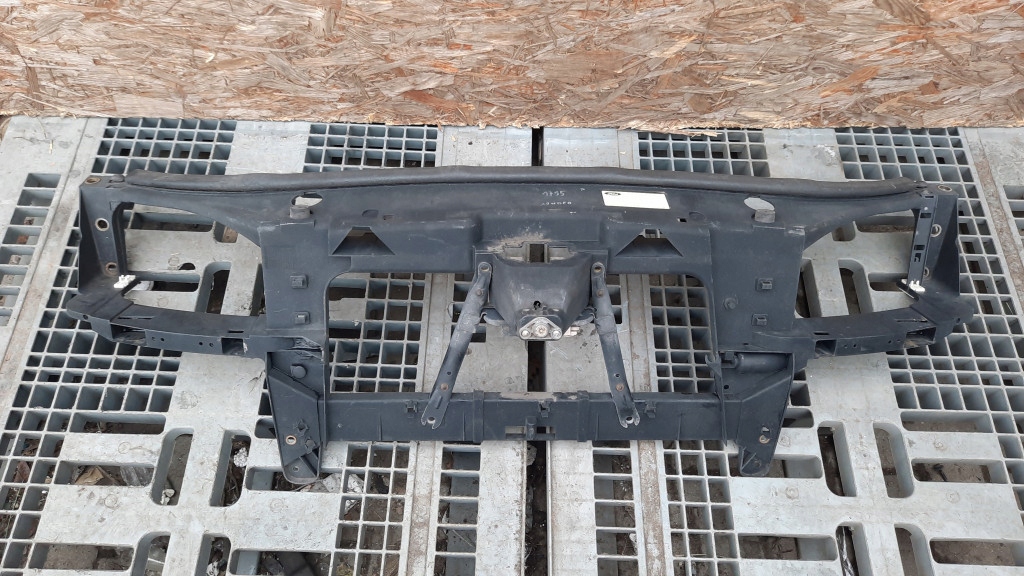 фото №1, Pas передний ford mondeo mk3 01r 1.8b