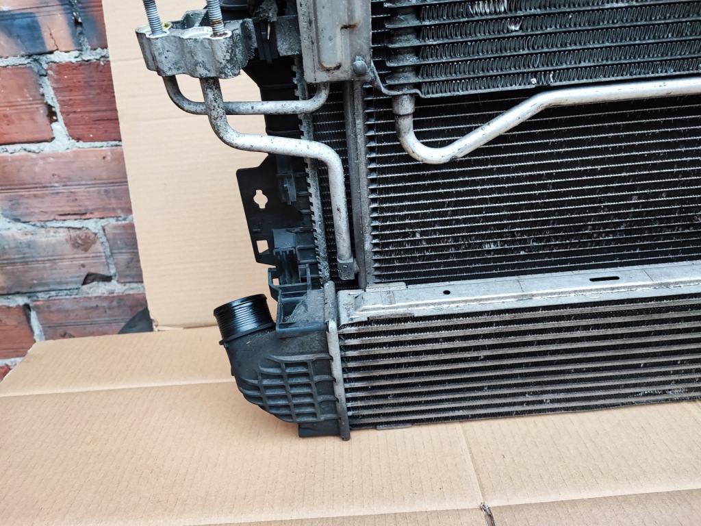 Ford kuga mk1 2.0 tdci рестайлинг  радиатор автоматическая коробка передач воды кондиционера вентилятор Доставка