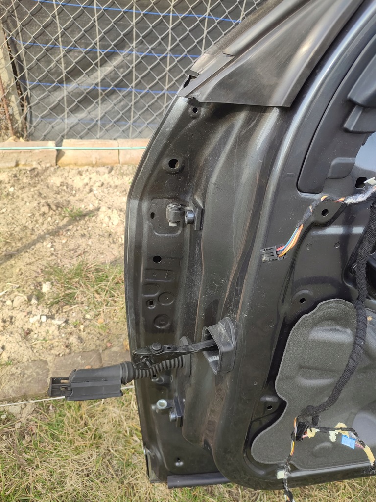 фото №13, Дверь правое перед передние kpl bmw x1 f48 цвет b39