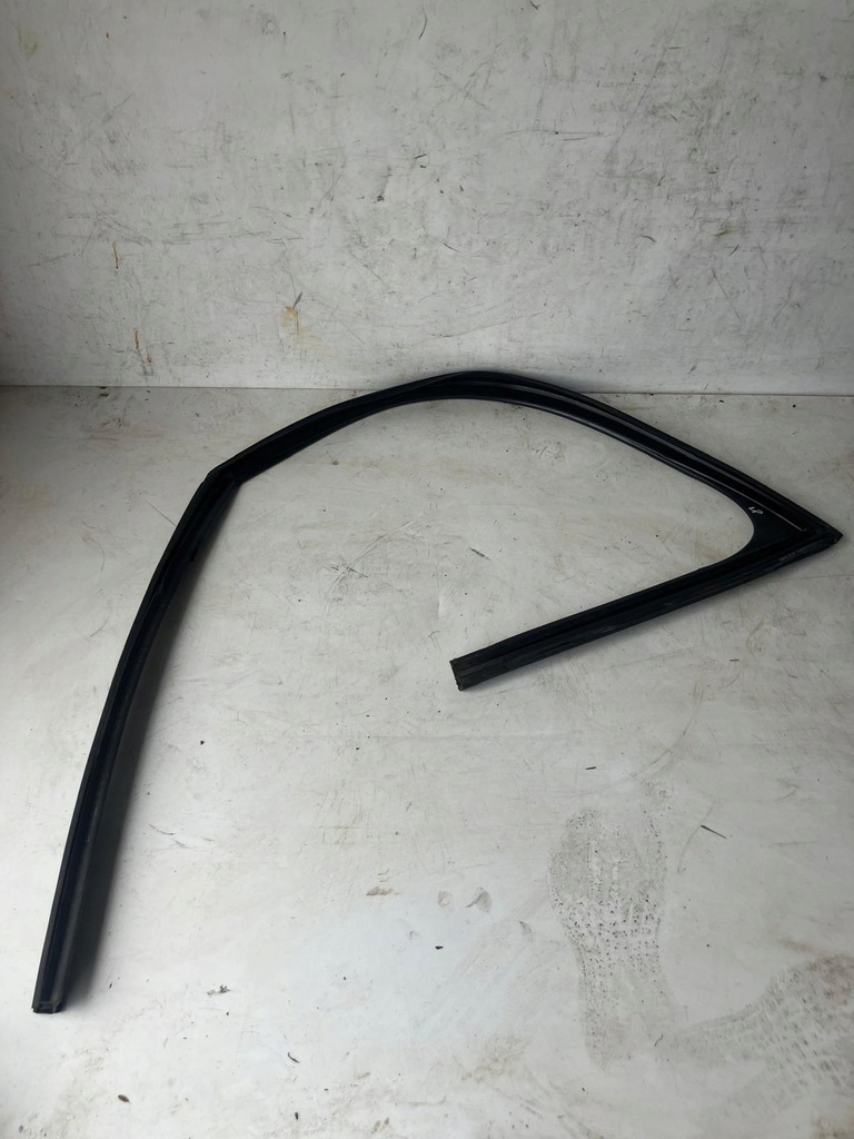 фото №1, Рамка прокладка двері лівий перед citroen c4 picasso ii 9676852680