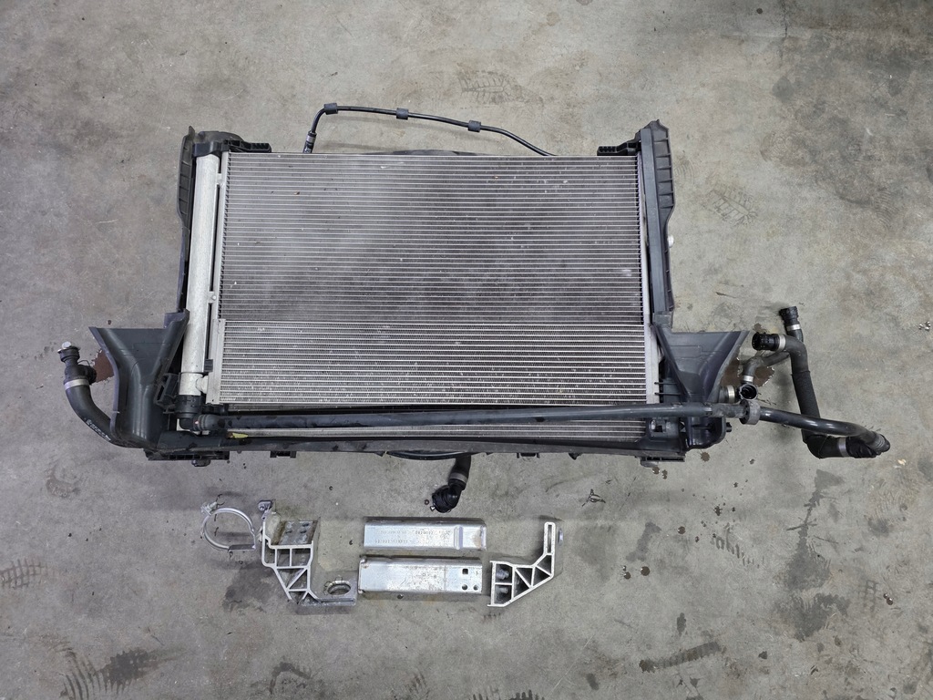 фото №6, Kompletny перед капот бампер pas лампи lhp mercedes w205 amg lift c300 040