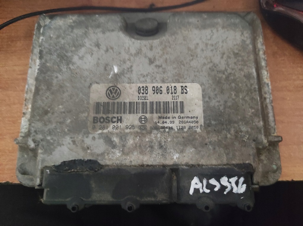 фото №1, 038906018bs блок управления бортовой компьютер vw
