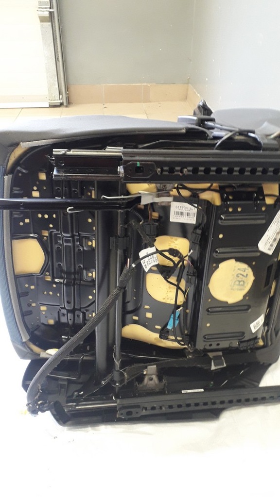 фото №5, Сиденья заднее сиденье комплект vw touran lift 03-10