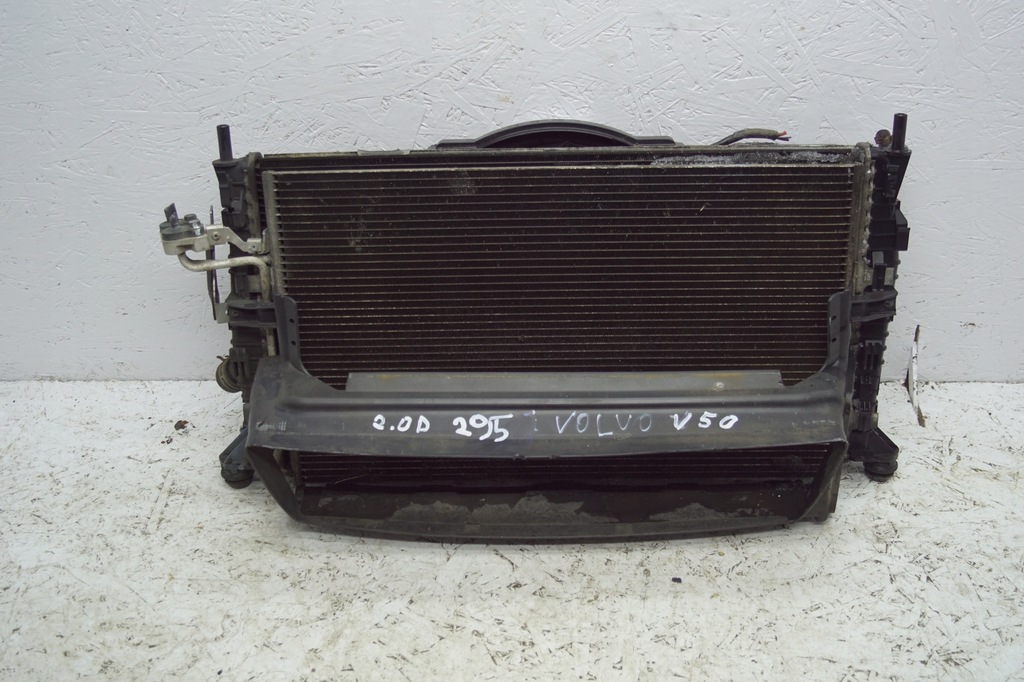 фото №1, Pas передний радиатор volvo v50 2.0 d