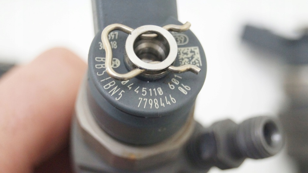 фото №6, Bmw 3 f30 f31 1 f20 f21 2.0d n47 насос упорскування молдинг форсунки t