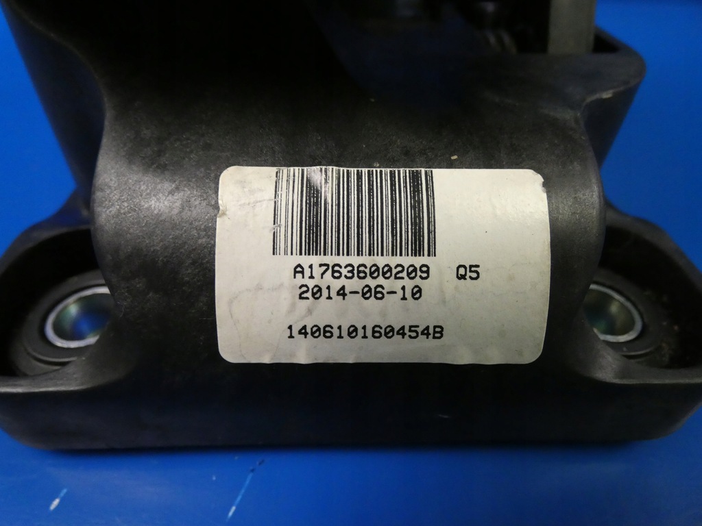 фото №4, Mercedes a klasa w176 домкрат перемикання передач ручка