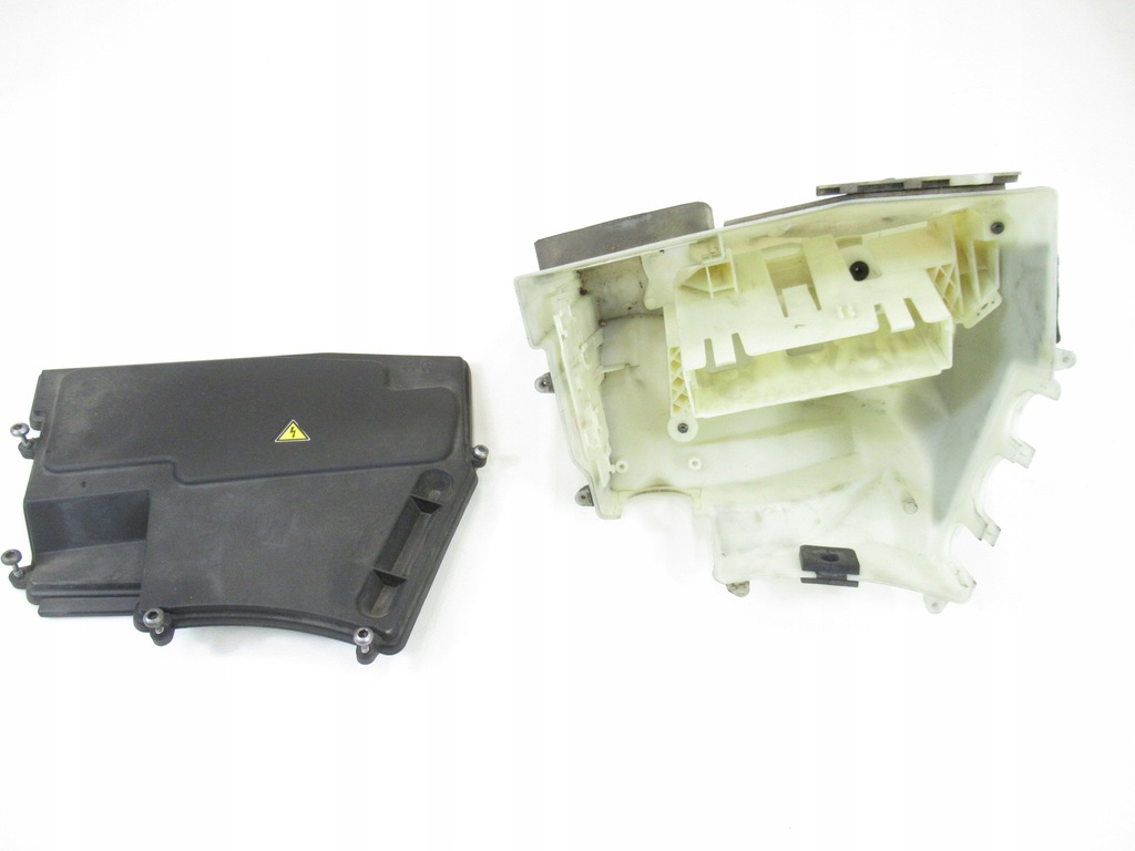 фото №8, Корпус коробка запобіжників bmw e60 e61