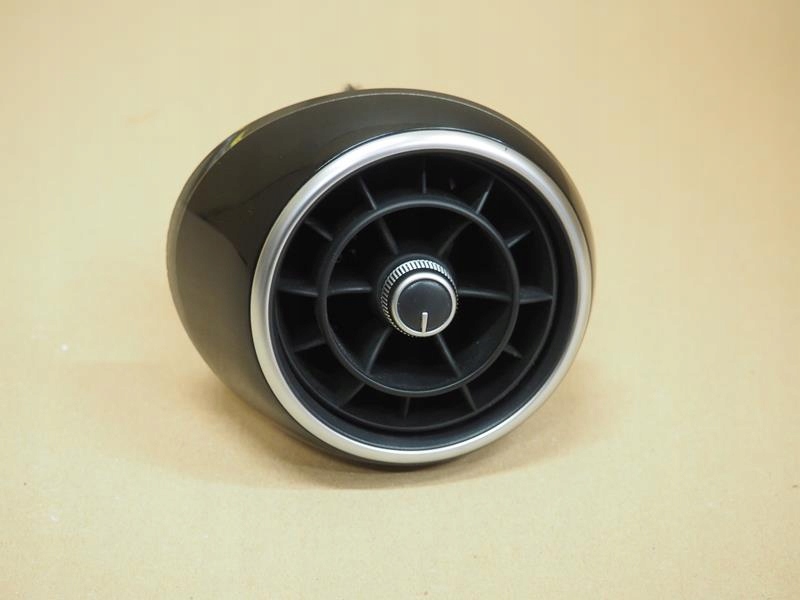 фото №1, Решётка обдув левая audi a1 8x1820901