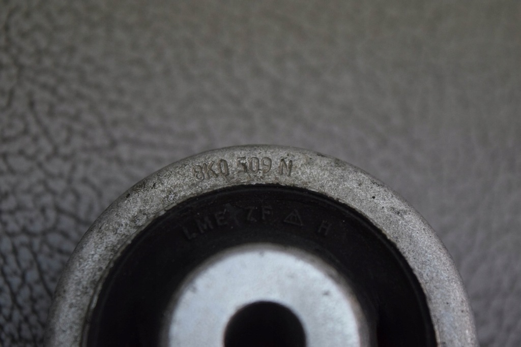 фото №8, Важіль верхній передній правий audi q5 8r 8k0407515 2.0l дизель 110kw 2011