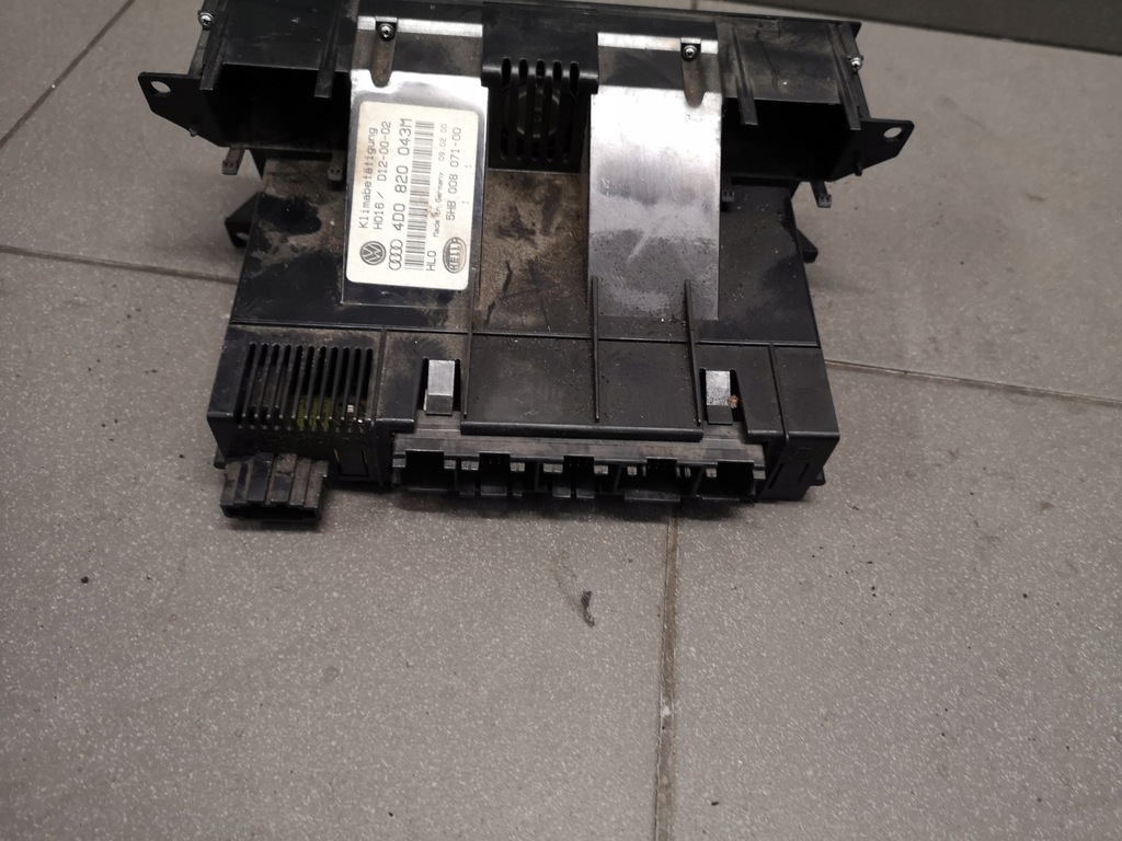 фото №8, Панель кондиционера audi a8 d2 lift 4d0820043m