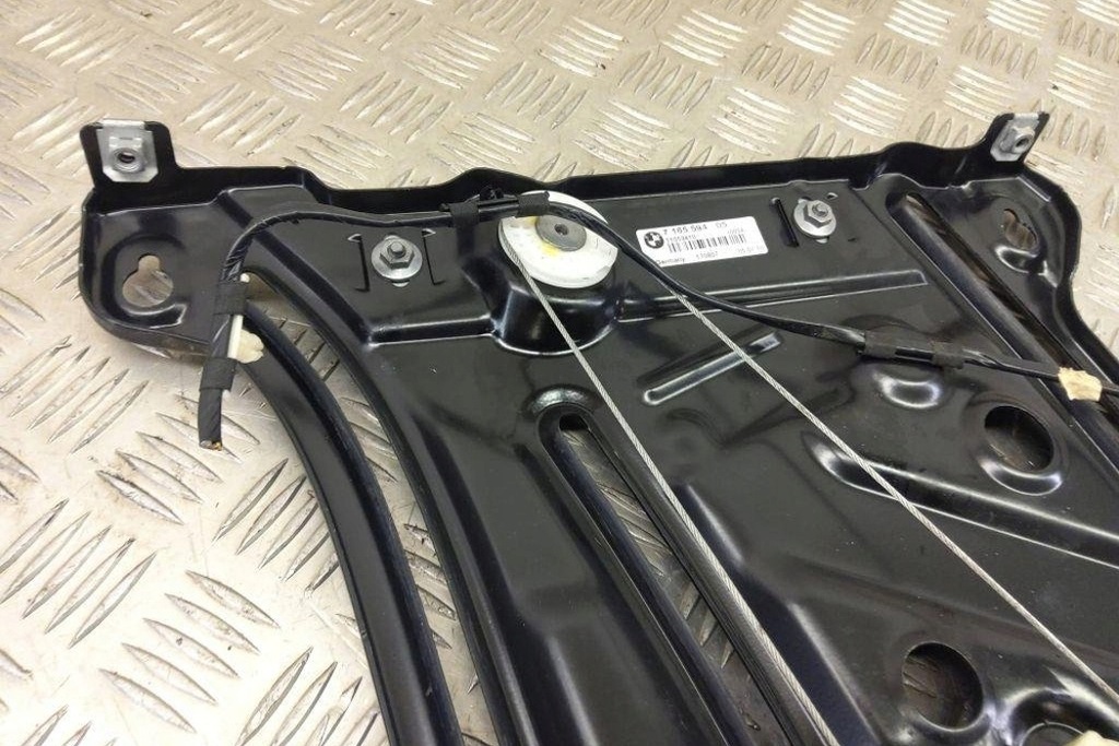 фото №10, Підйомник скло задніх правих двері bmw 1 coupe e82 7165594 2.0l дизель