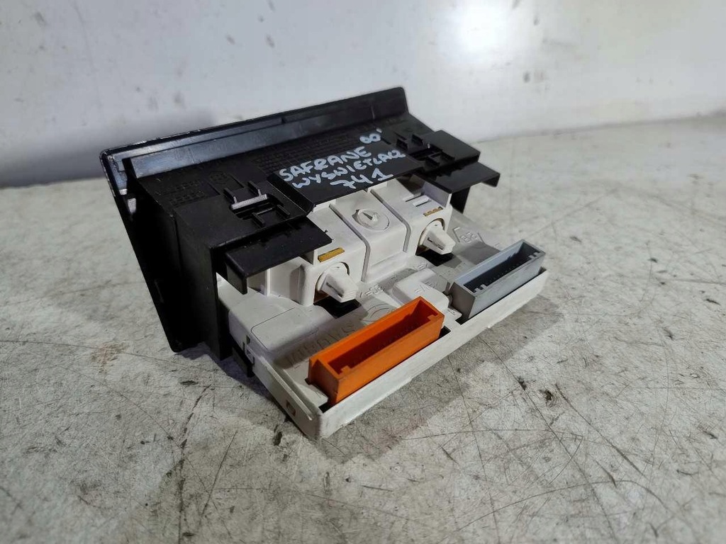 фото №2, Дисплей renault safrane 8200017852