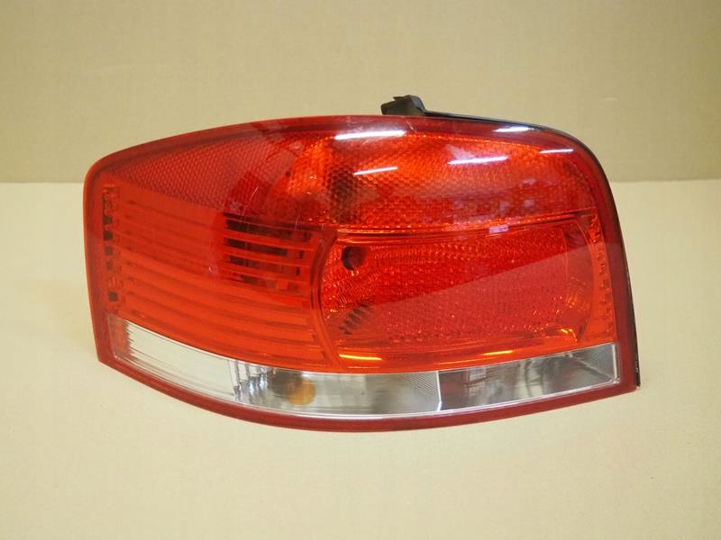 фото №1, Лампа левый задняя задняя audi a3 8p ii 3d