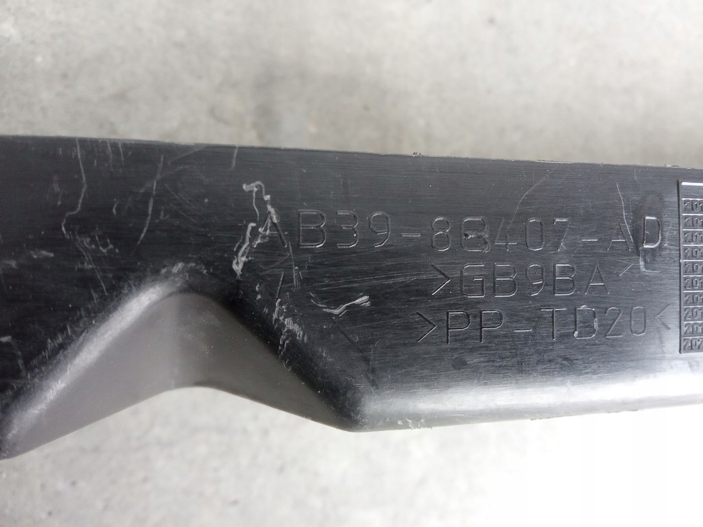 фото №6, Ford ranger 2010-15r.- абсорбер направляющая бампера задняя