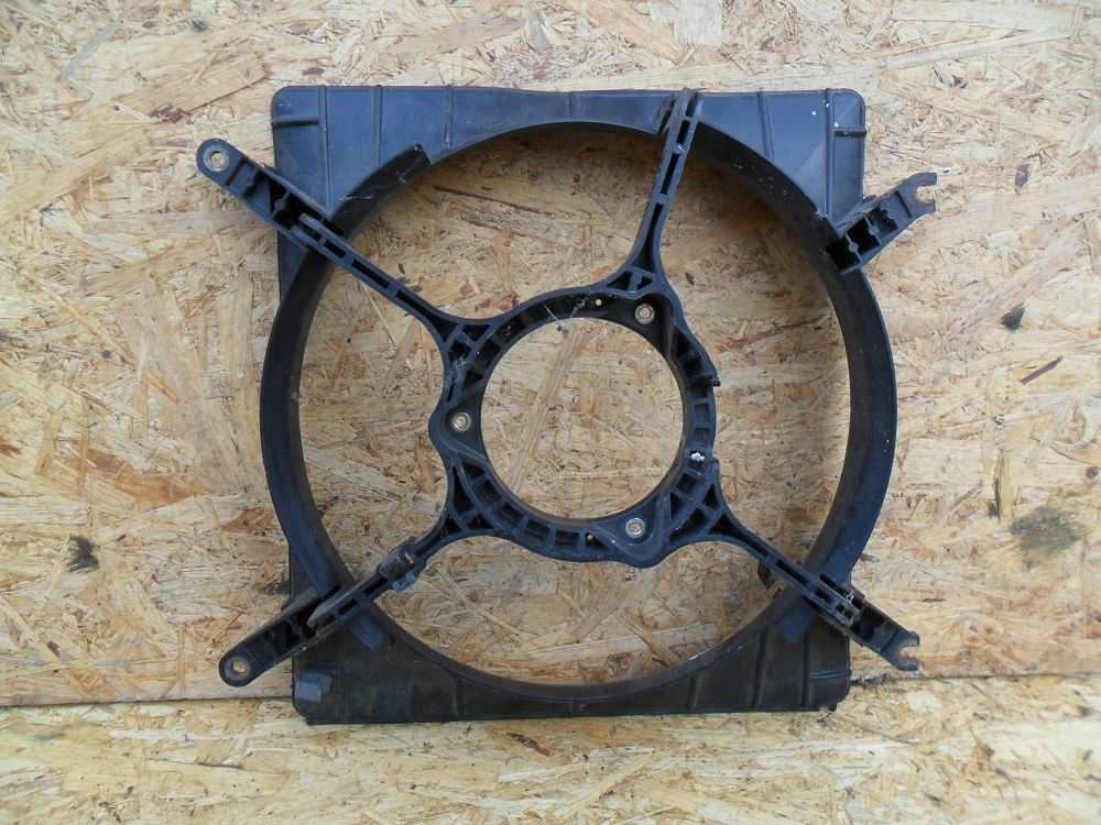 фото №7, Suzuki liana 2001 2002 2003- корпус вентилятора