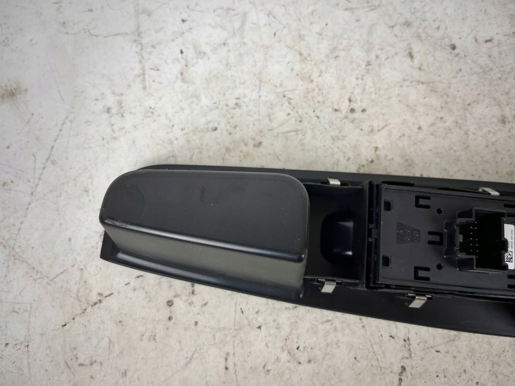 Перемикач вікон alfa romeo stelvio 01561288340 Недорого