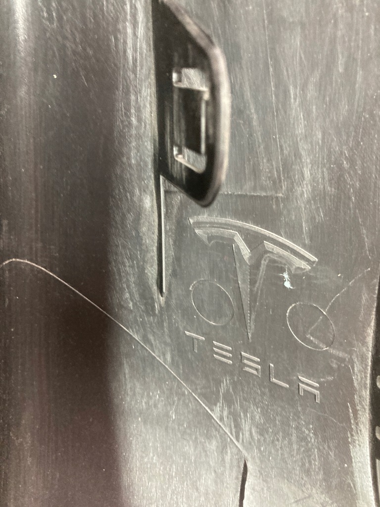 фото №10, Молдинг крила права задня tesla x