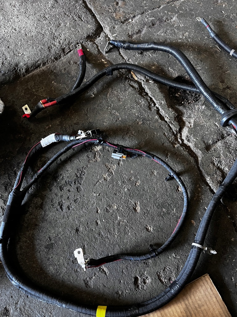 фото №1, 13 jeep grand cherokee wk2 шланг клема плюсова p68322330aa