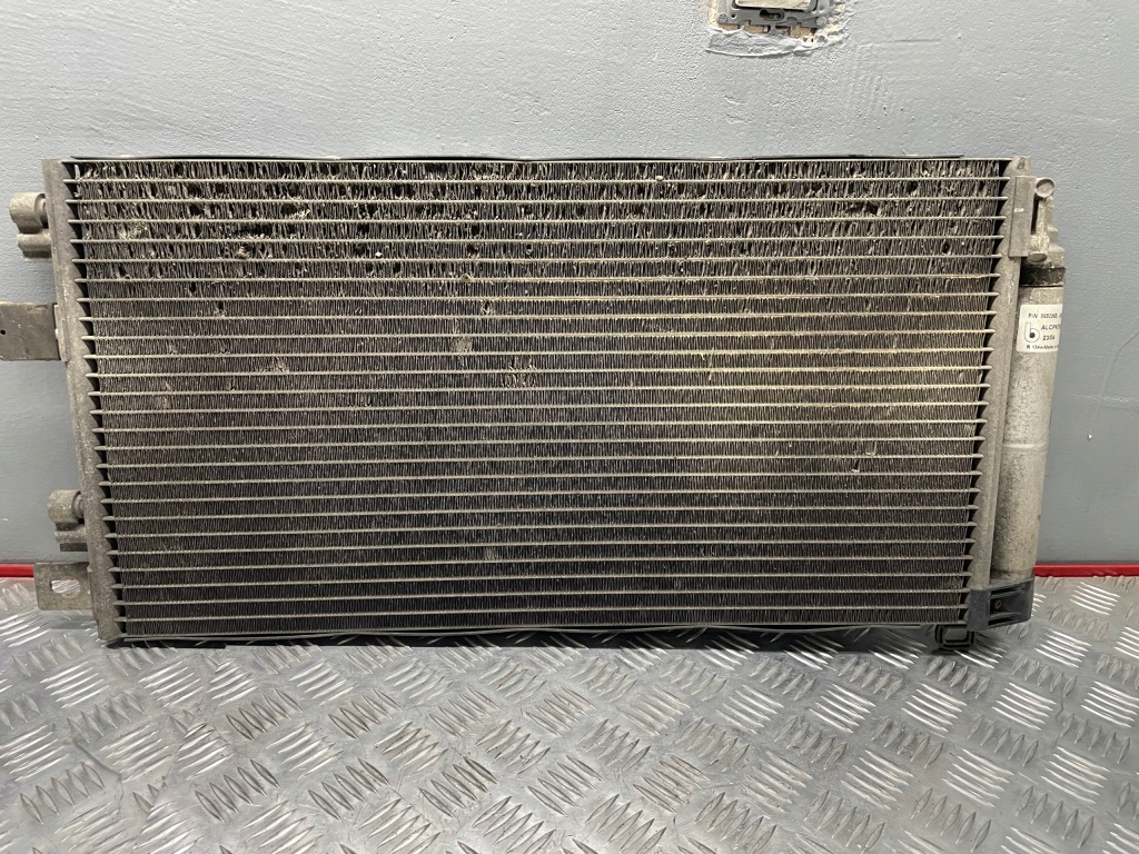 Купити Радіатор кондиціонера mini cooper r50 1,6b