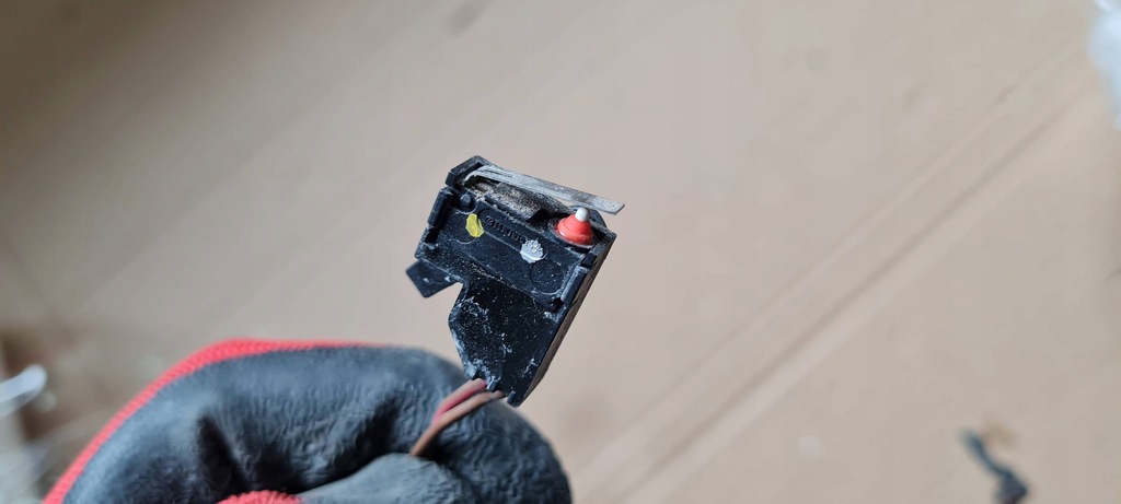 фото №9, Rs5 8w lift s5 a5 датчик замка крышки двигателя штекер a4 b9 8w q5 q3