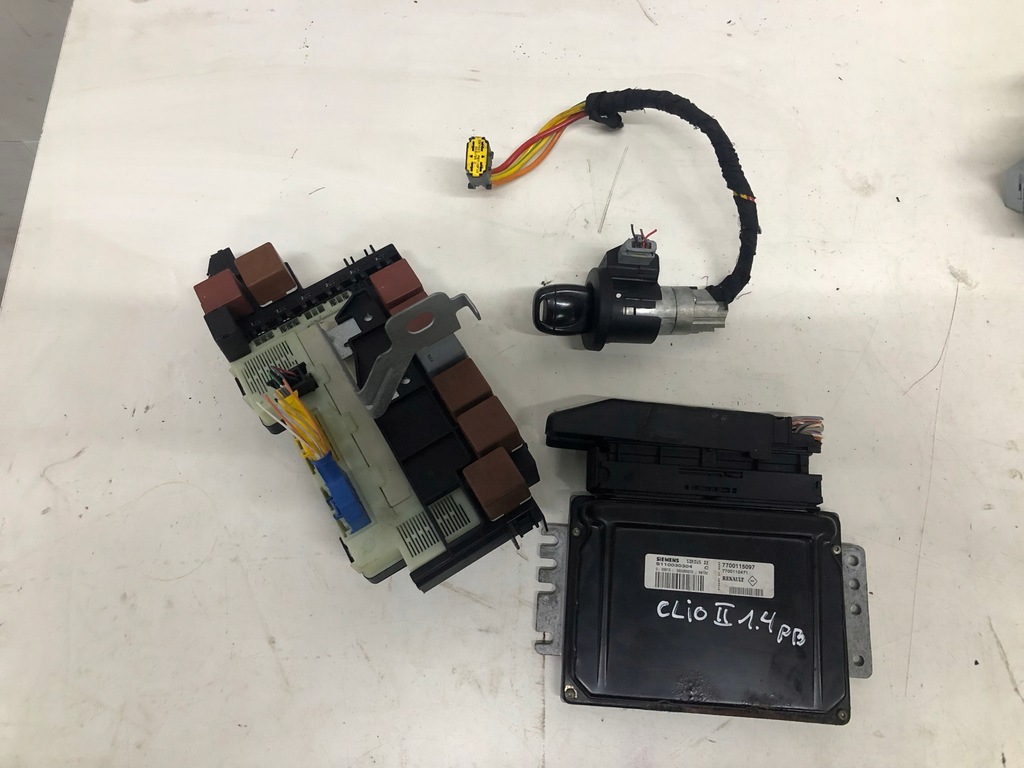 фото №1, Блок управления набор стартовый renault clio ii 1.4 бензин 7700115097