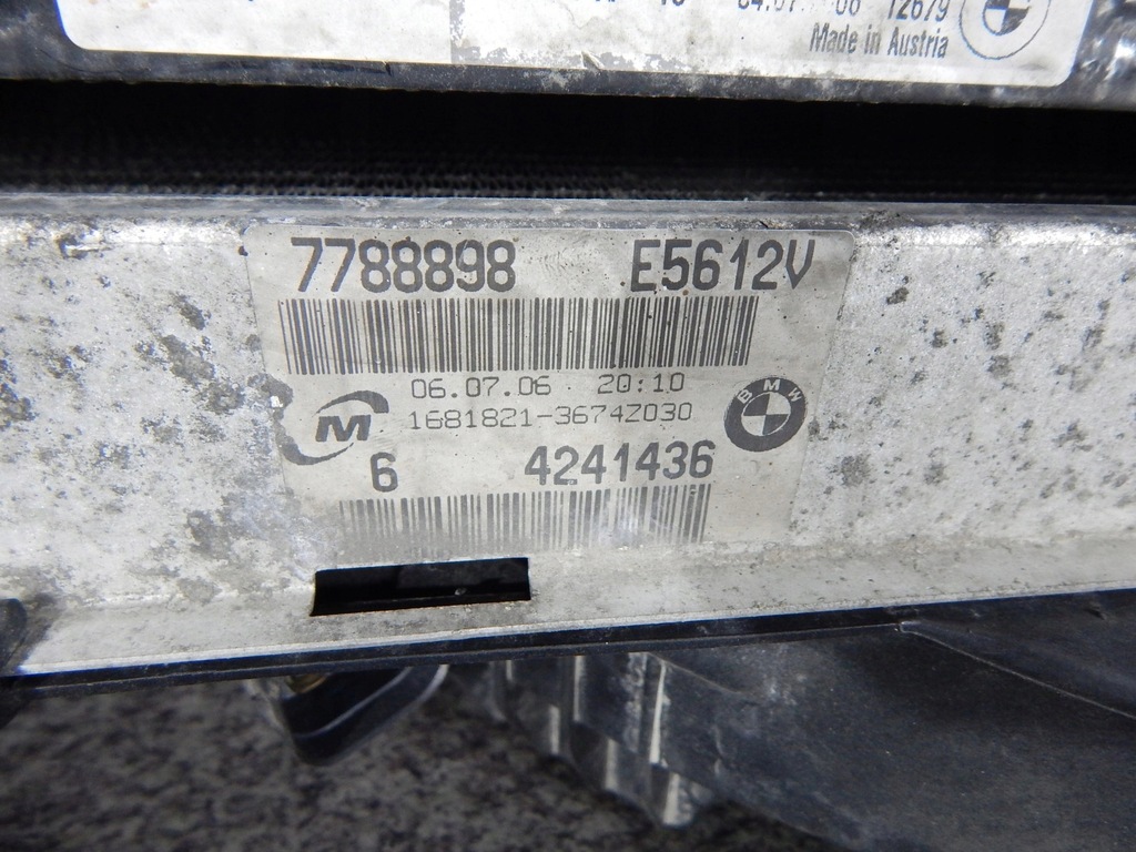 фото №5, Bmw e90 комплект радиатор вентилятор 2.0d автоматическая коробка передач