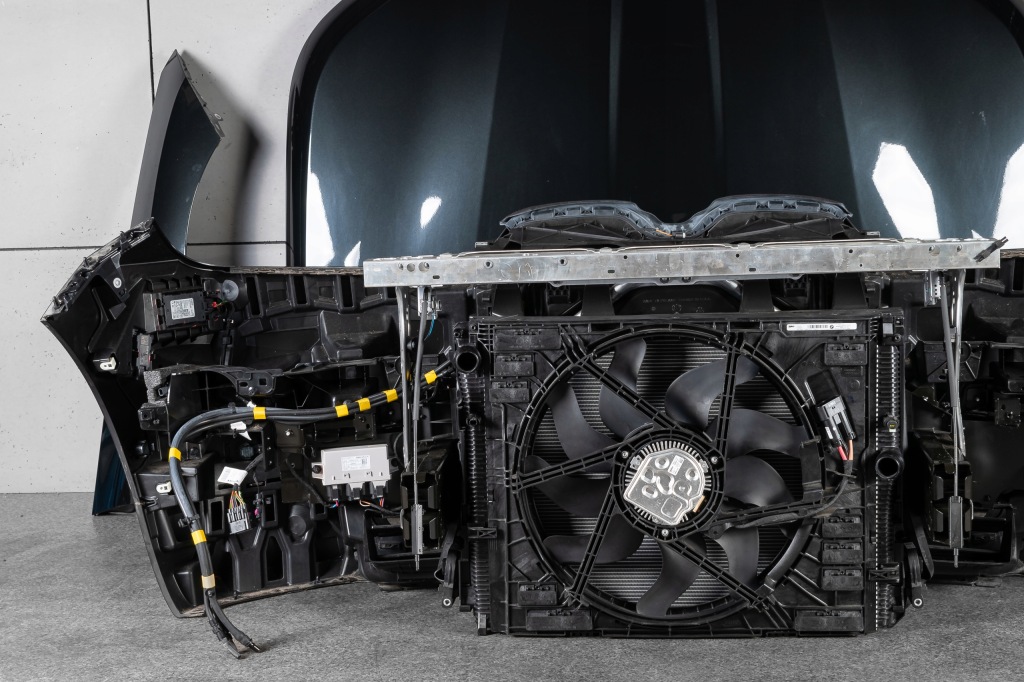 фото №11, Bmw ix i20 капот крыло бампер pas радиатор лампы led бампер перед