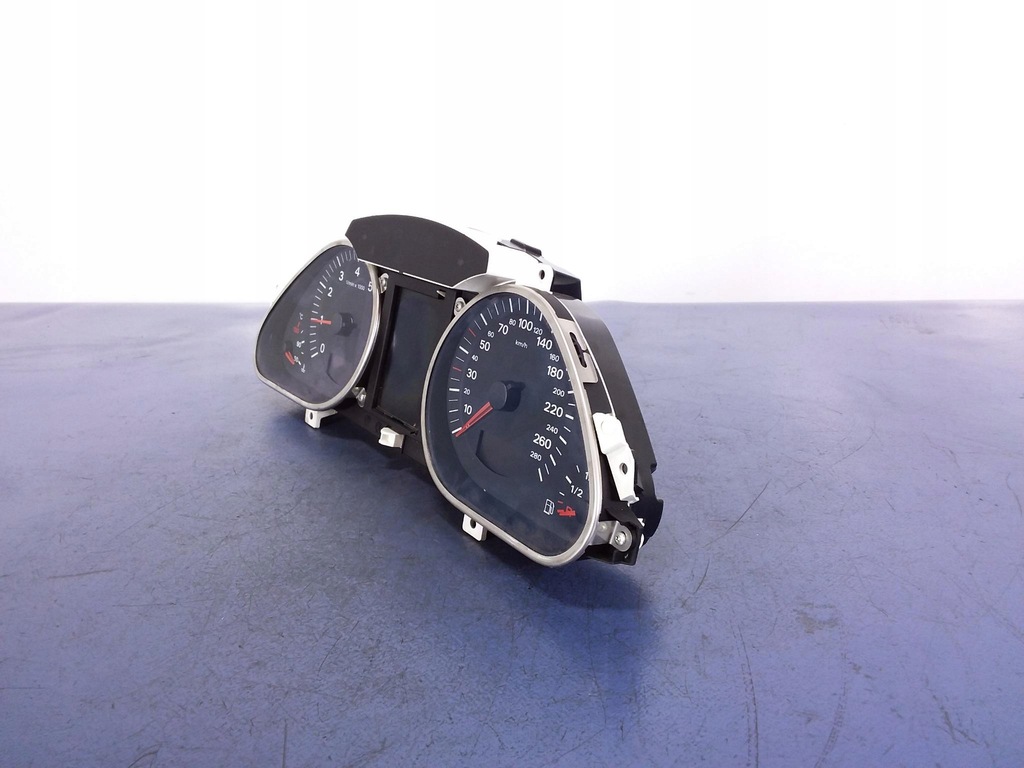 фото №4, Audi a6 c6 2.4 счетчик приборы 4f0920901b