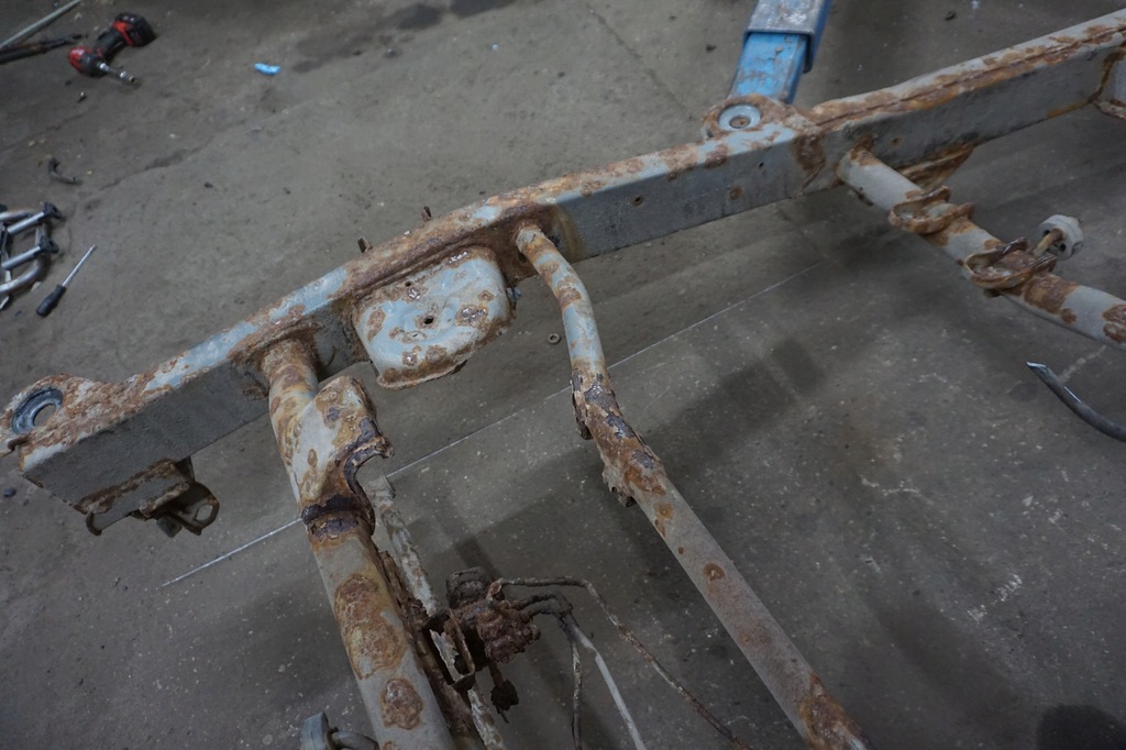 фото №11, Suzuki jimny рама 1,3 бензин 2000r