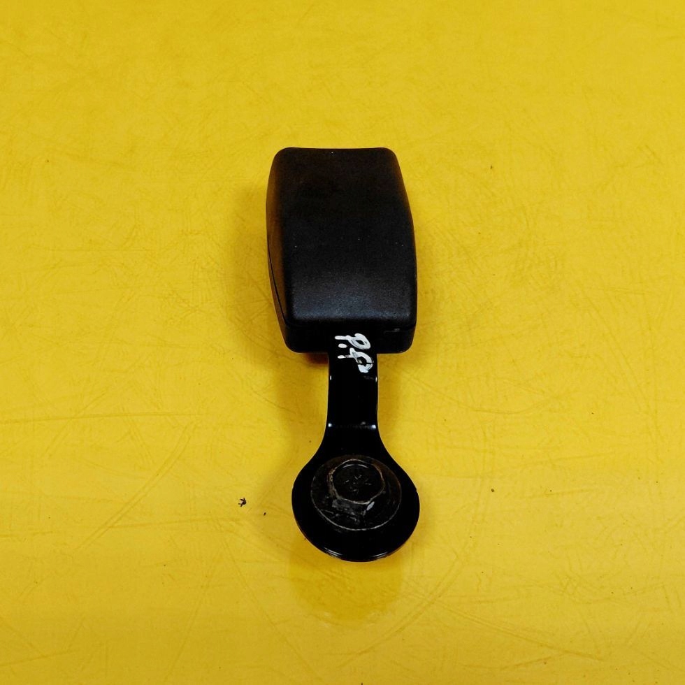 Клипса поперечина безопасности правая  перед mazda premacy nr1324 в Украине