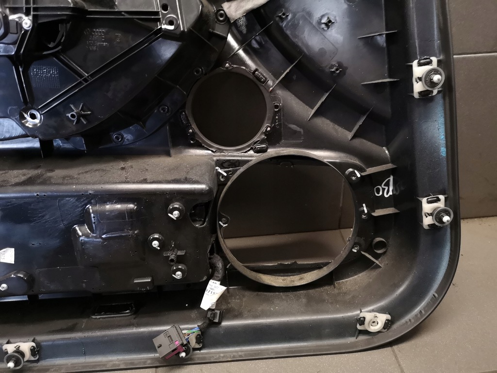 фото №15, Обшивка двері правий перед b&o audi a8 d3 soul