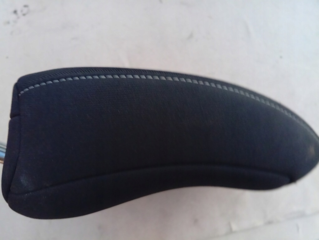 фото №9, Toyota yaris iii 2011- подголовник сиденье перед