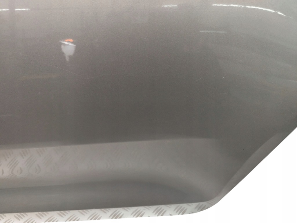 Дверь левый задний  skoda rapid liftback lak: lf8h 12-17 Доставка