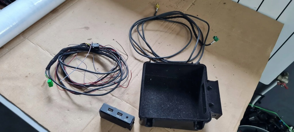 фото №1, Q7 4m ii port вход разъём usb корпус жгут 4m0035736a