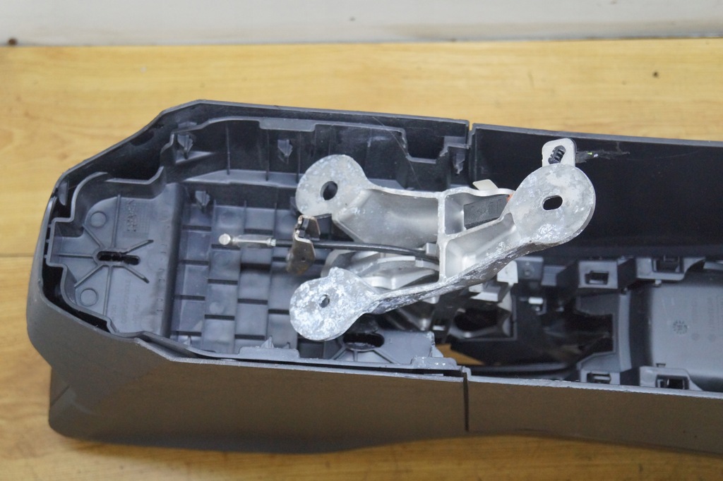 фото №7, Туннель средний подлокотник peugeot 2008