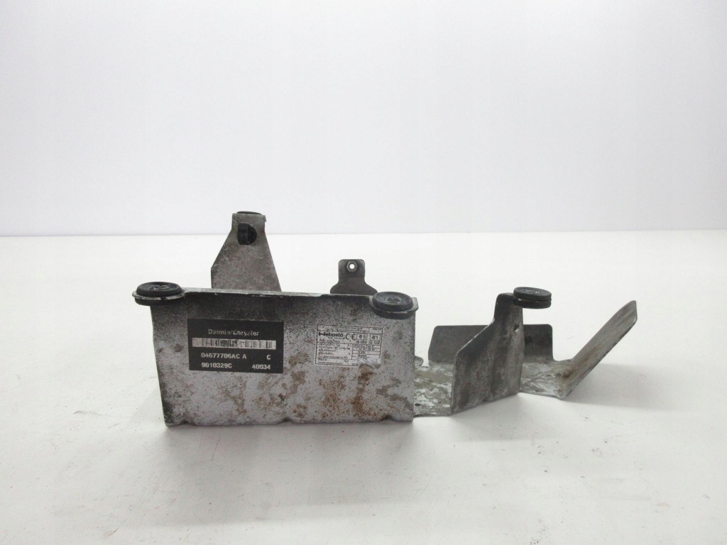 фото №4, Chrysler grand voyager iv 2.8 crd корпус кронштейн webasto